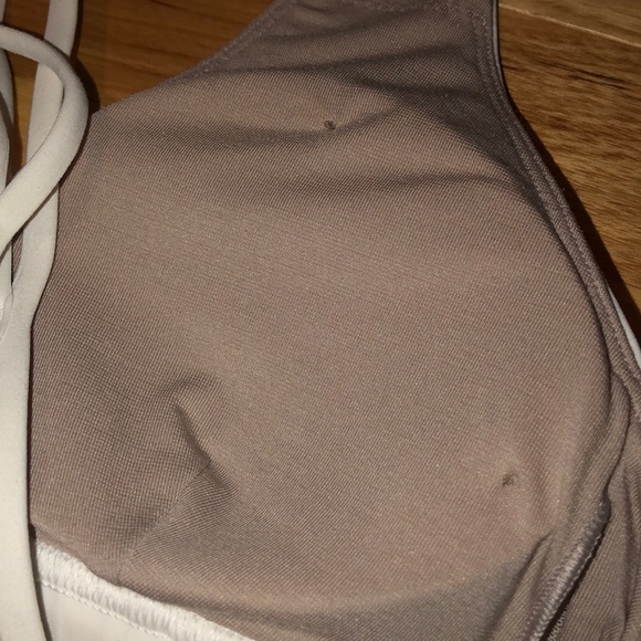White Lululemon Sports Bra🤍 - Picture 4 of 7
